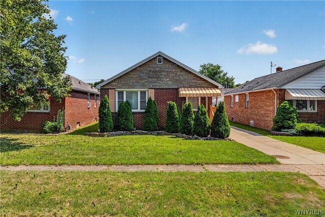 Photo - 187 Eastland Pkwy
