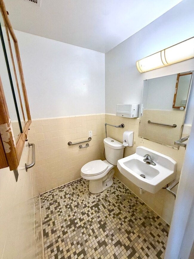 Photo - 3959 Sheridan Ave Unit 3959 Sheridan Ave Apt 235