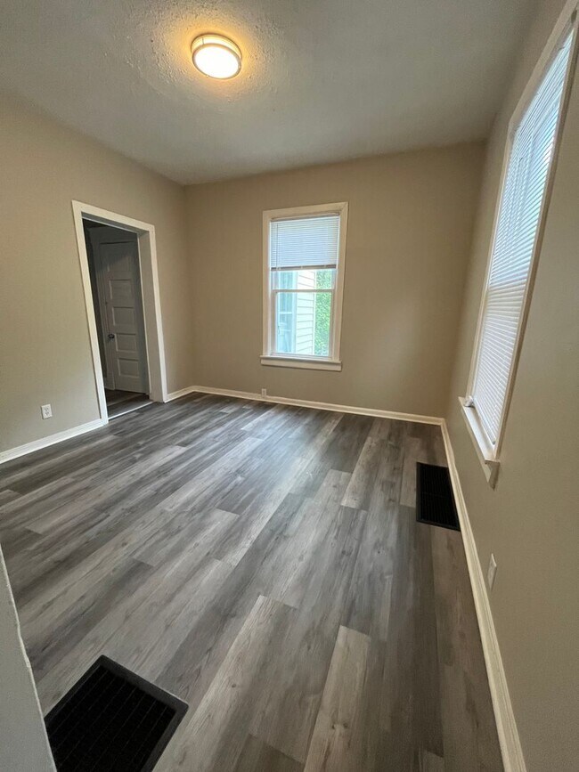 Photo - 5 Glenview Pl