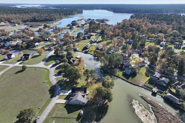 Photo - 14 Wildwood Lake Dr