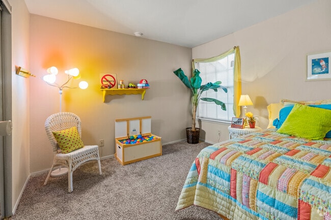 2BR, 1.5BA - 860 SF - Bedroom