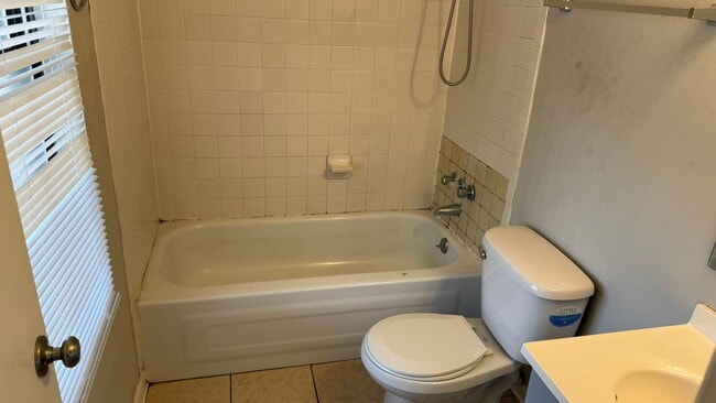 Photo - 627 McDowell Rd