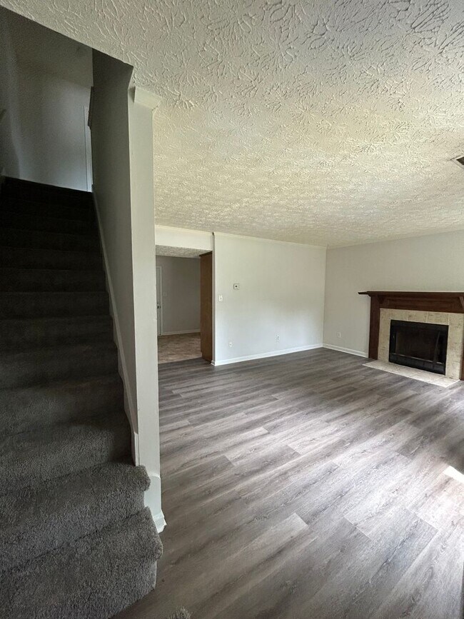 Photo - 232 Toby Springs Ln