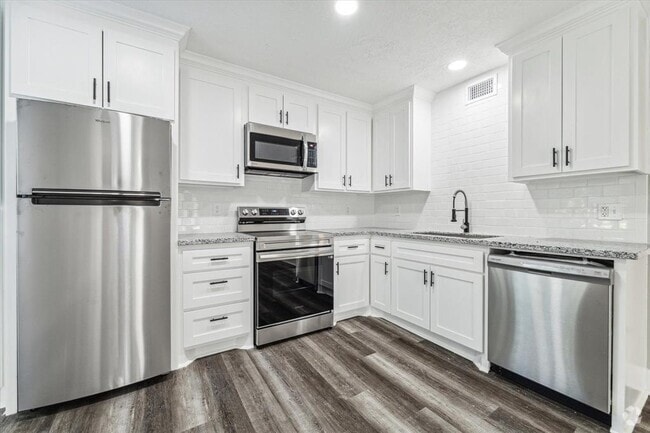Building Photo - 2790 W T C Jester Blvd Unit 52 Rental