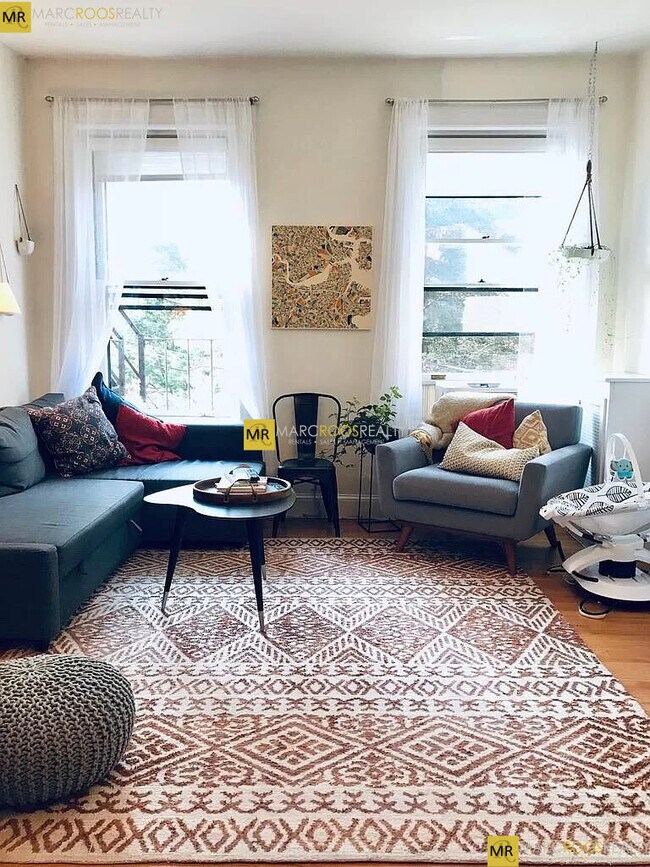 Photo - 1064 Beacon St Unidad 8 Rental