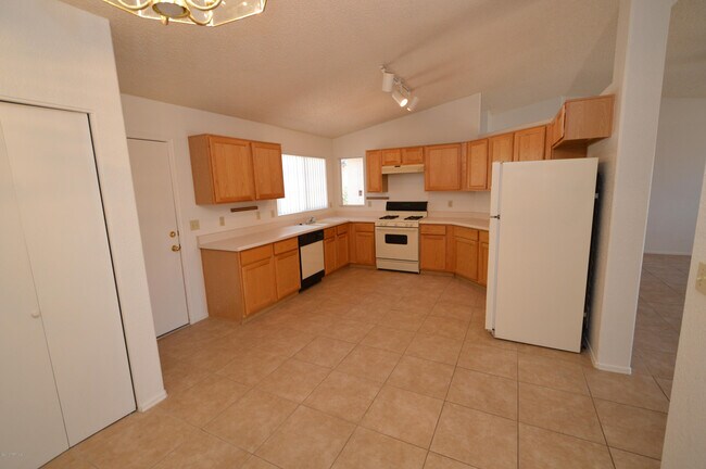 Photo - 7930 S Danforth Ave