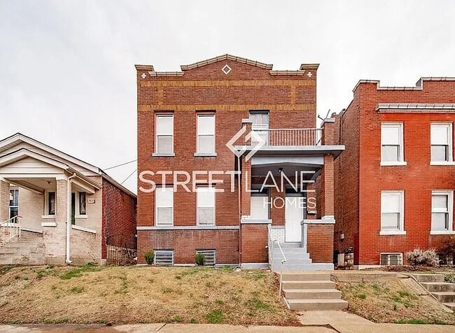 Building Photo - 3631#B South Spring Avenue, 63116; #702517...