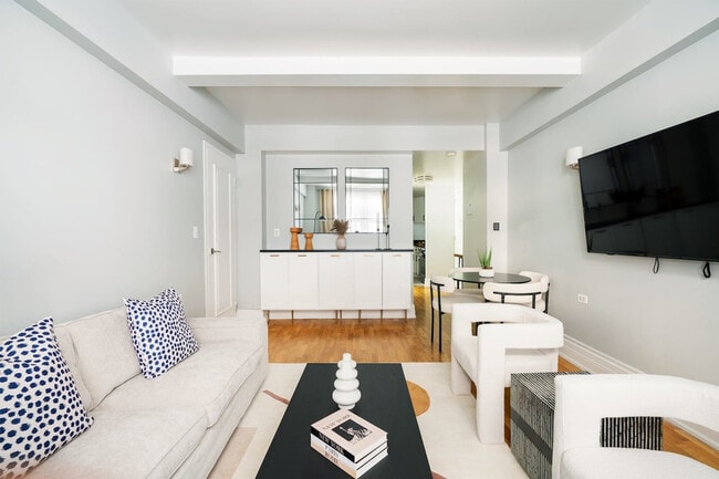 Photo - 240 W 73rd St Unidad ID1022046P