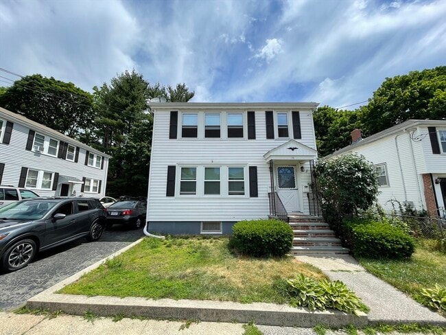 Building Photo - 36 Barstow St Unit 2