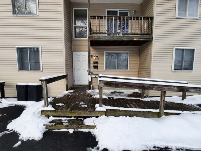 Building Photo - 117 Adams St Unit 1 Rental
