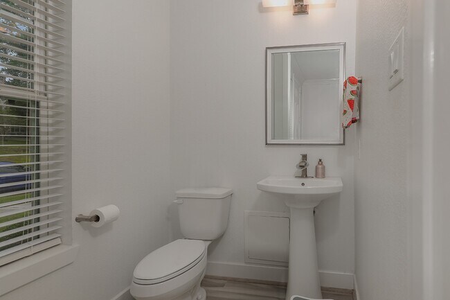 Photo - 154 Kendrick Pines Blvd