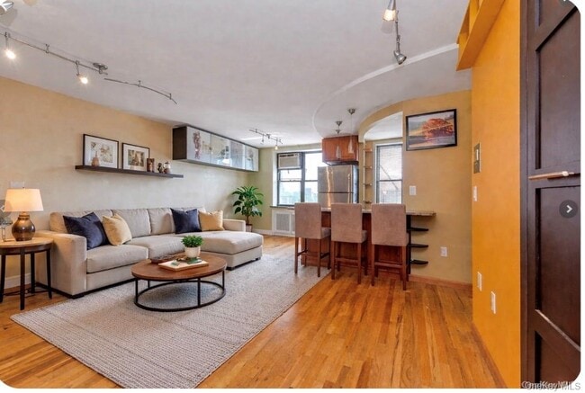 Building Photo - 83-40 Austin St Unit 7N