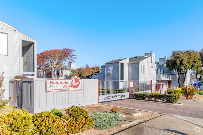 Building - Peninsula Point