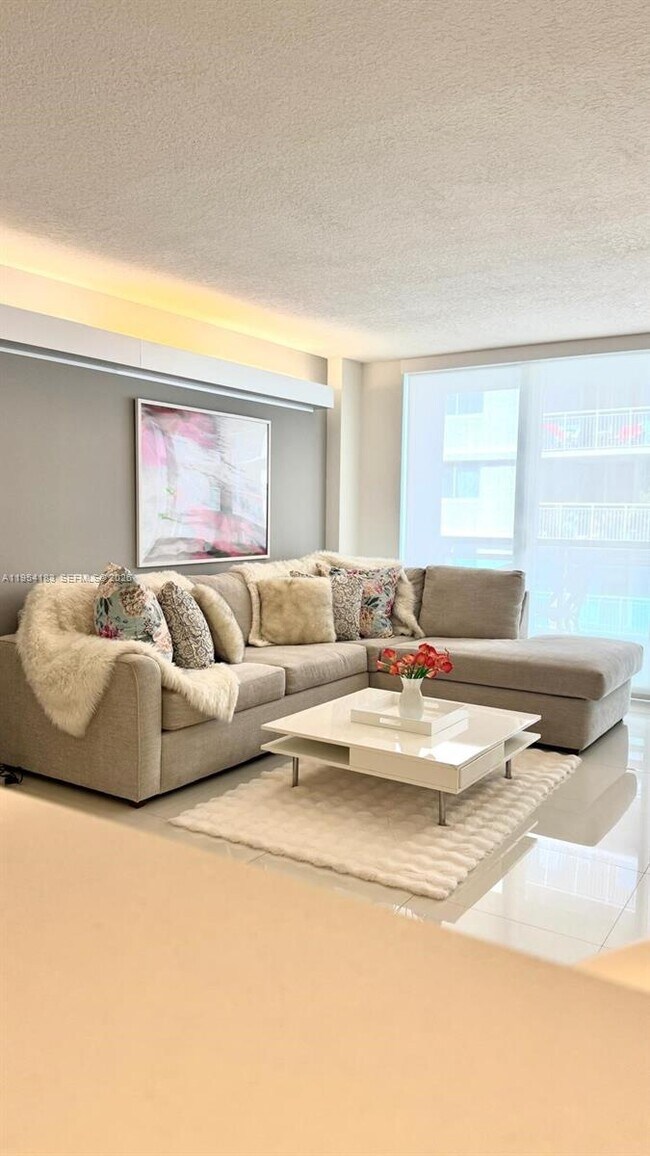 6917 Collins Ave Unit 1206