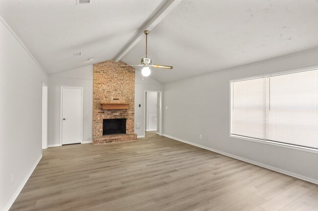 Photo - 2035 Lexington Woods Dr