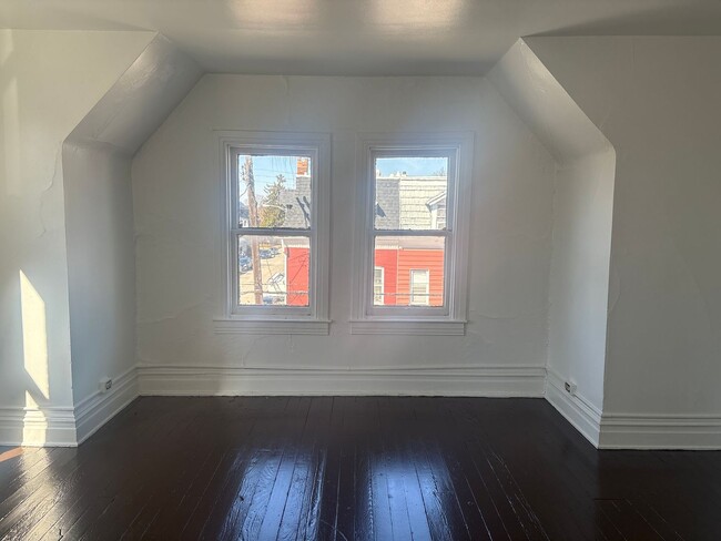 Photo - 3rd Floor 1 Bedroom Near York College