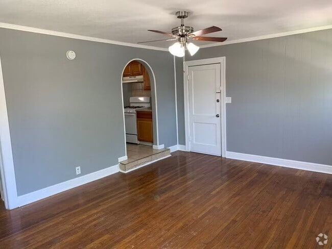 Building Photo - 2815 Primrose Ave Unit B Rental