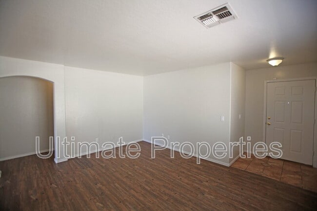12203 W Windrose Dr