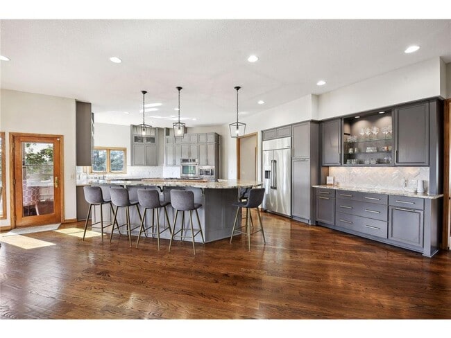 Photo - 10481 Bluff Rd