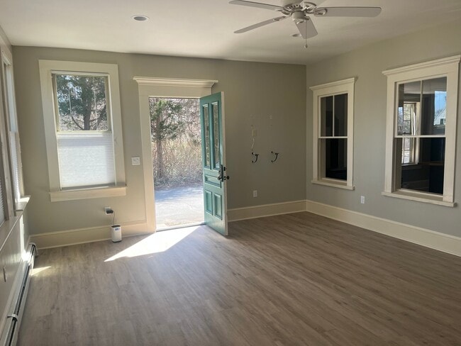 Photo - 459 Mill St Unit A