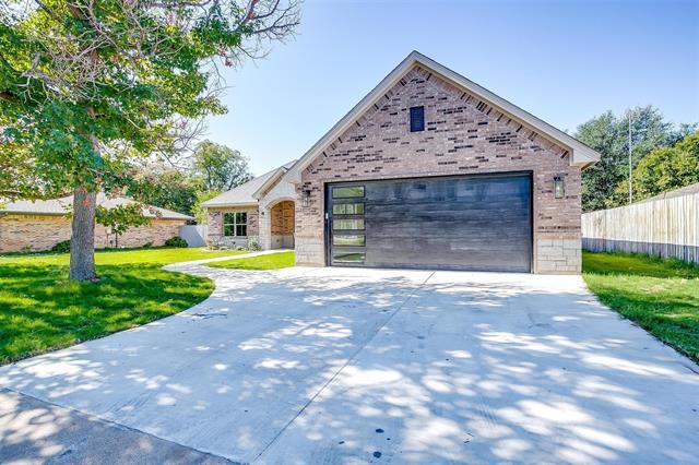 908 Meadowlark Ln