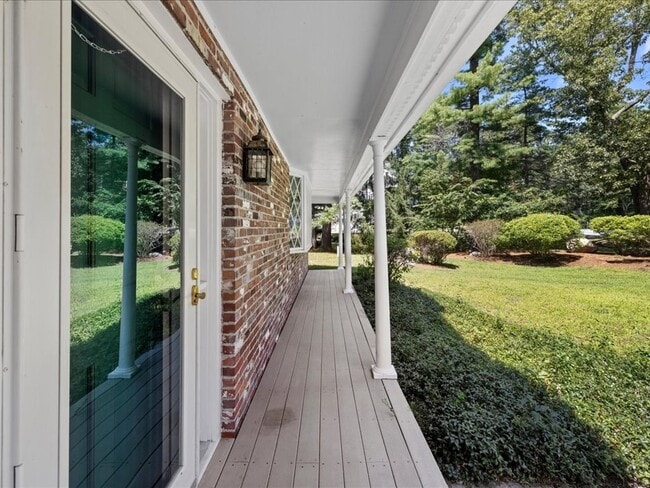 Photo - 15 Woodridge Rd
