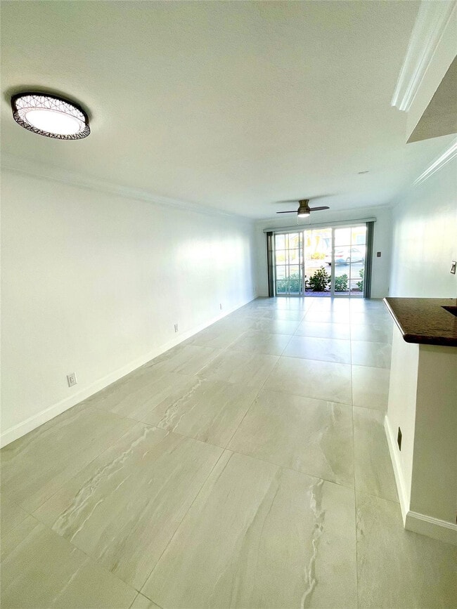 Photo - 1515 E Broward Blvd Unidad 124