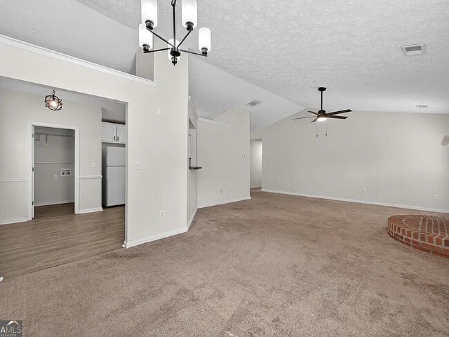 Building Photo - 222 Eagles Crest Ct