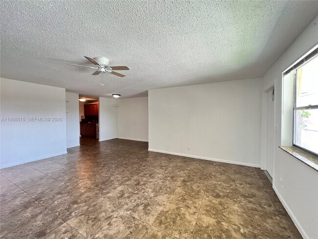 Photo - 850 E Commercial Blvd Unit 216B