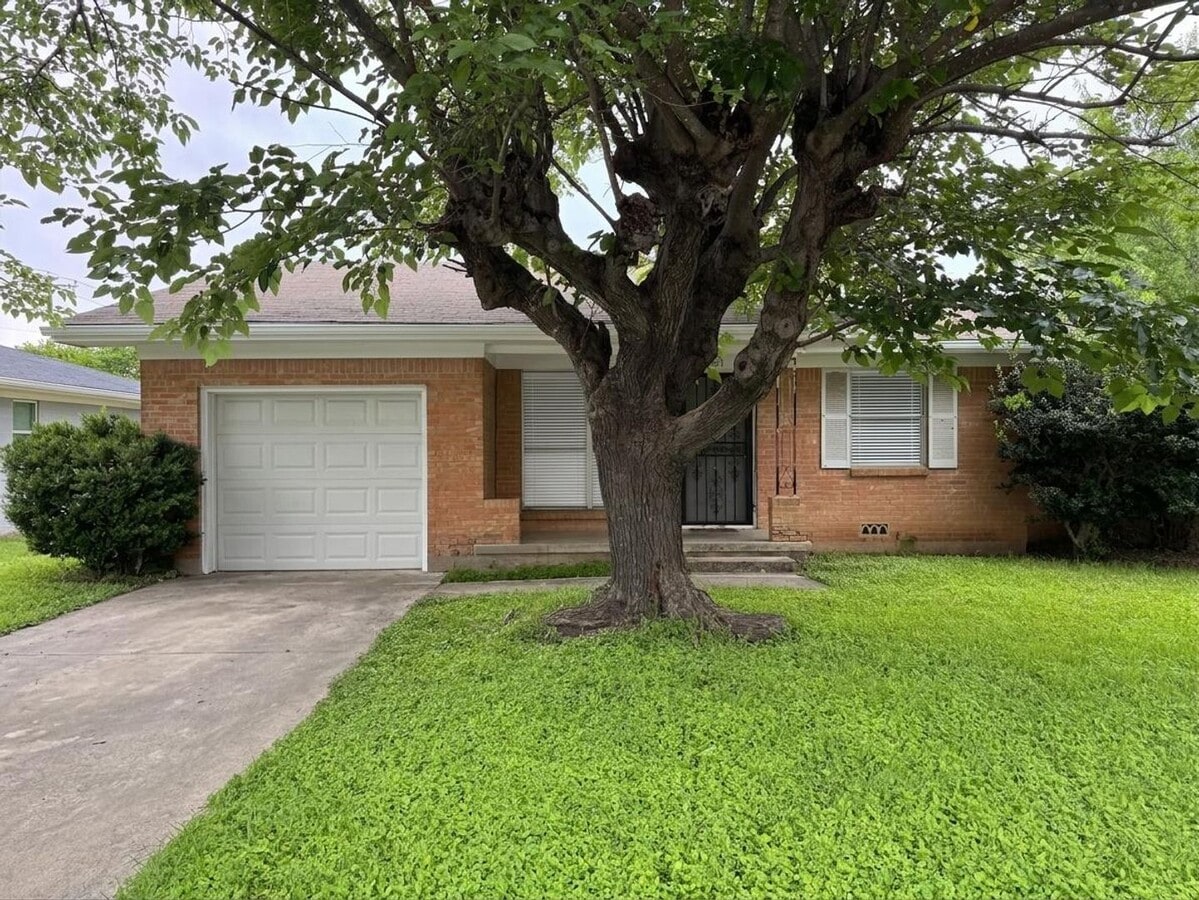 Photo - 1003 Duvall Dr