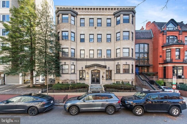 Building Photo - 2012 O St NW Unit 2012 O St NW Dupont West