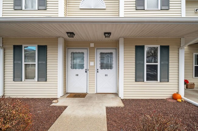 Photo - 1911 Cambridge Manor Dr