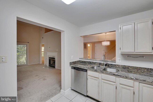 Building Photo - 15305 Diamond Cove Terrace Unit 7-B