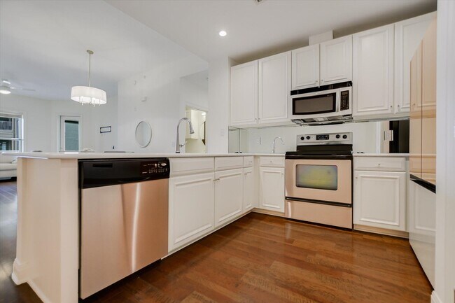 Photo - 101 W Bank Unit 52