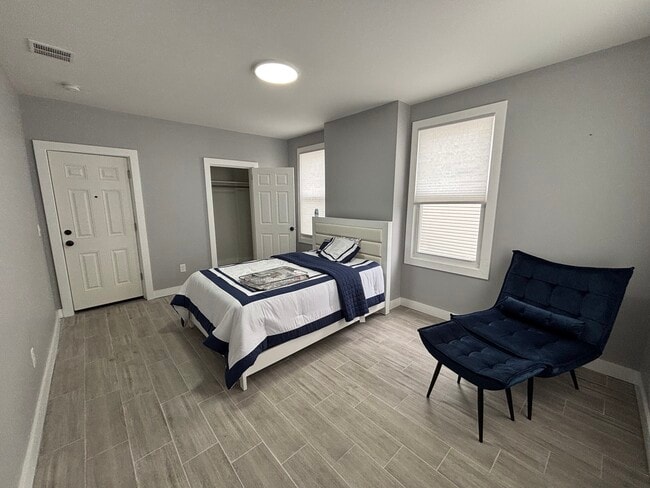 Photo - 148 Chilton St Unidad 2