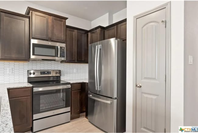 Photo - 3 Bedroom / 2 Bathroom Townhome – Copperas Cove - Coming Soon