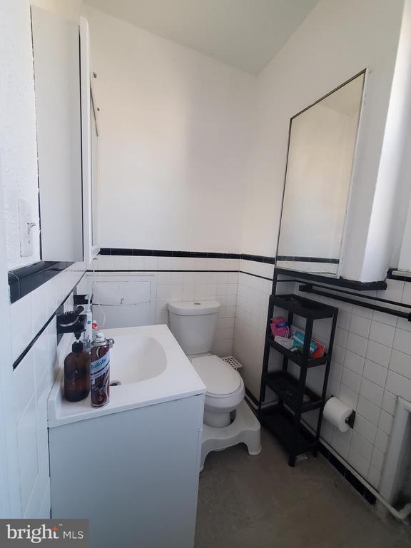 Photo - 4960 Chestnut St Unit 2