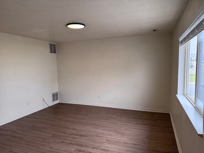 Photo - 2455 W 450 N