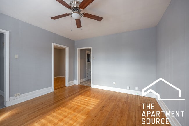 Photo - 5128 W Henderson St Unit 2