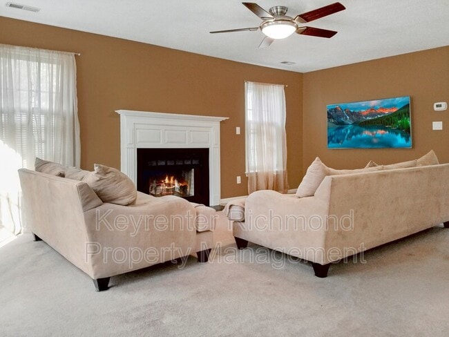 Photo - 7704 Middlefield Mews