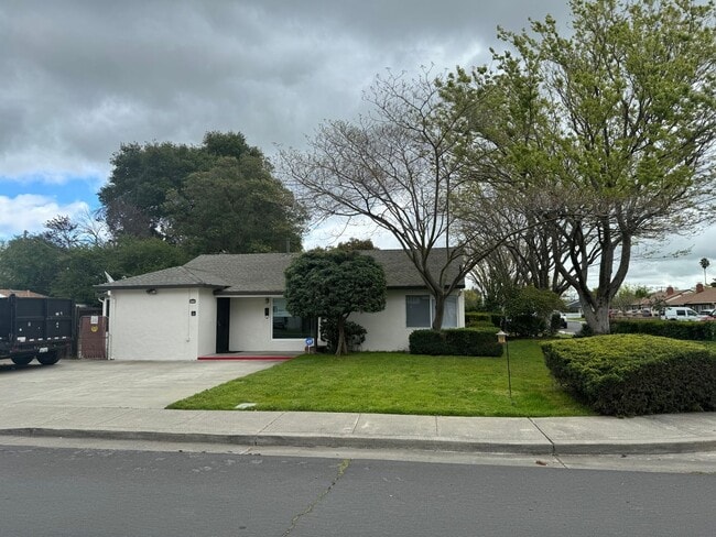 Photo - 1400 Clay St