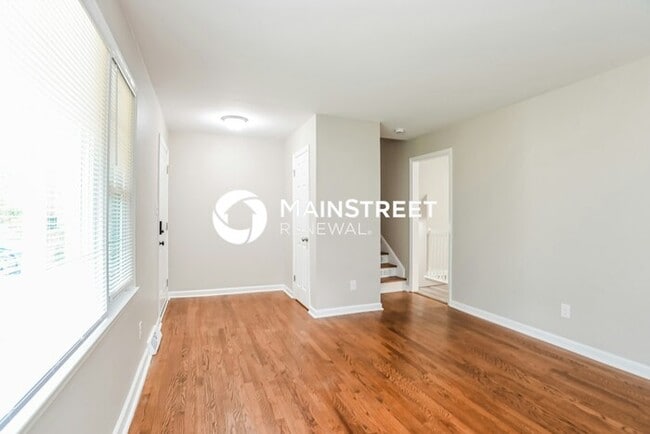 Photo - 4 Bedroom Pet-Friendly Home in Charlotte, NC with Main Street Renewal