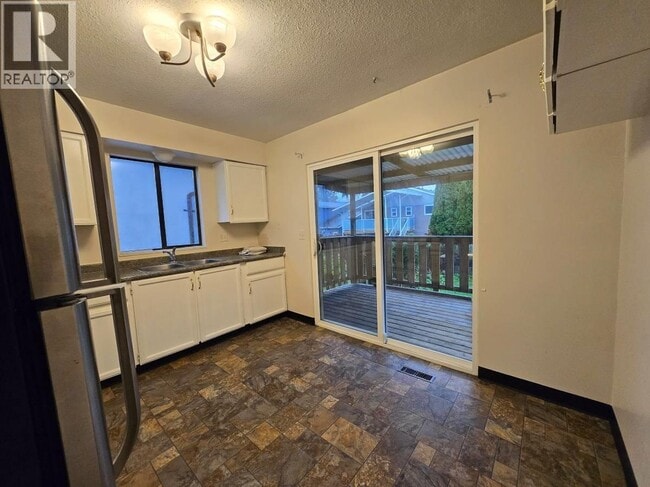 Photo - 1214 Nestor St