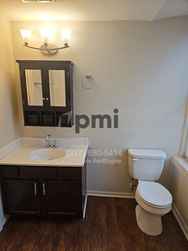 Photo - 1 W 28th St Unidad 501