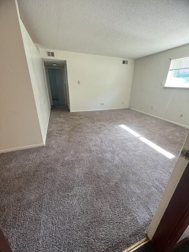 Photo - 2 Bedroom 1 Bathroom Garden Apartment Avai... Unit 1819-A2