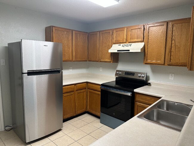 Photo - 319 Shea St Unidad 319