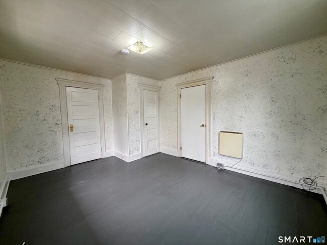 Photo - 237 E Main St