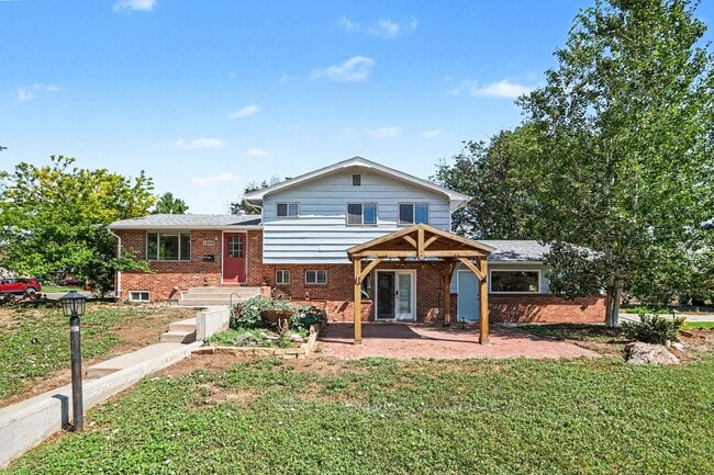 Building Photo - Remodeled 4-Bedroom Home on Corner Lot