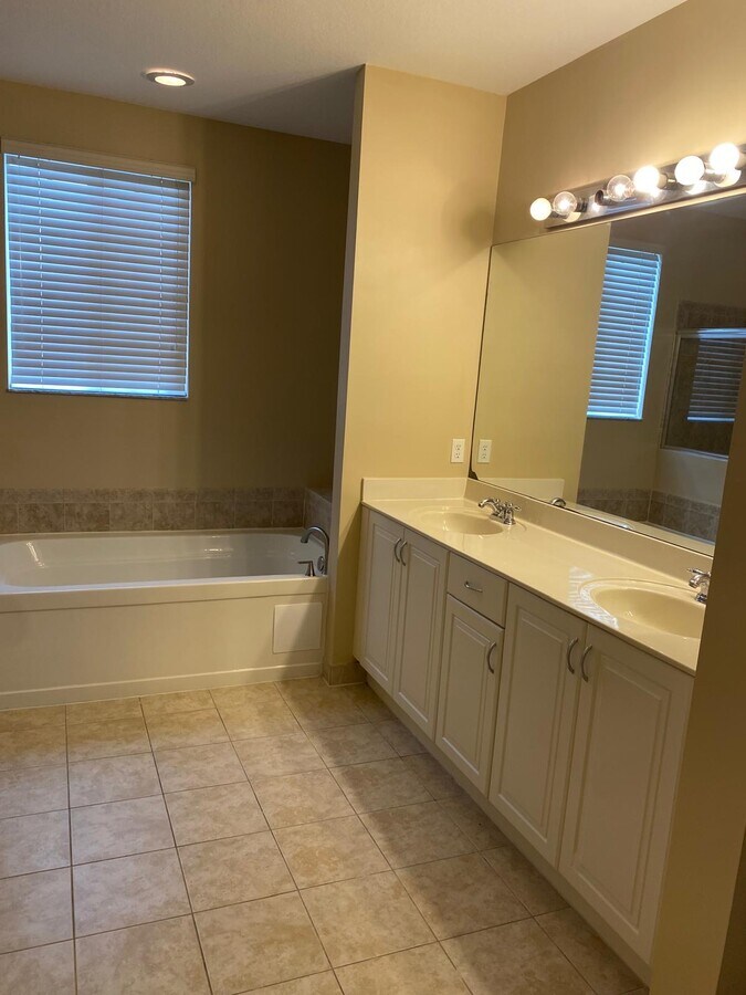 Photo - 2832 SW 81st Ave