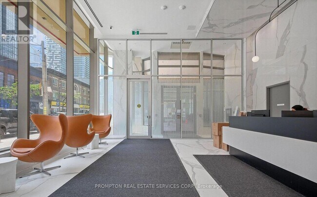 88 Queen St E Unit 2505
